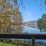 Dom Nad Jeziorem *