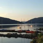 Dom Nad Jeziorem *
