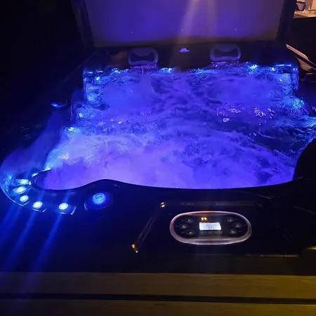 Alpesi faház Dom Nad Jeziorem *