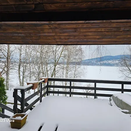 Dom Nad Jeziorem Chalet *