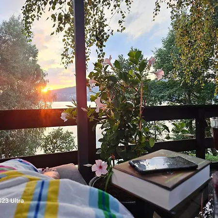 Dom Nad Jeziorem Alpesi faház