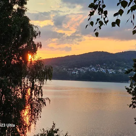 Dom Nad Jeziorem *