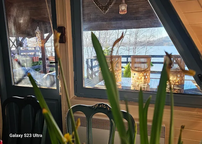 Dom Nad Jeziorem בקתה *