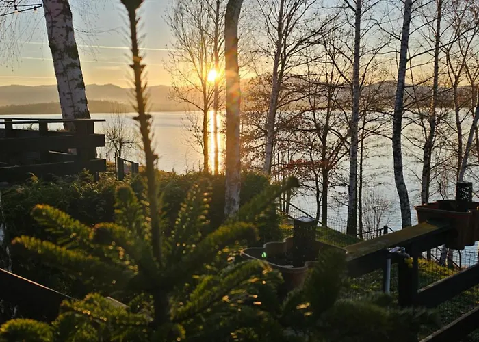 Dom Nad Jeziorem בקתה