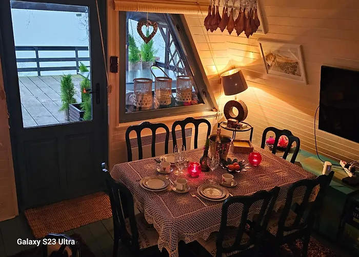 Dom Nad Jeziorem בקתה