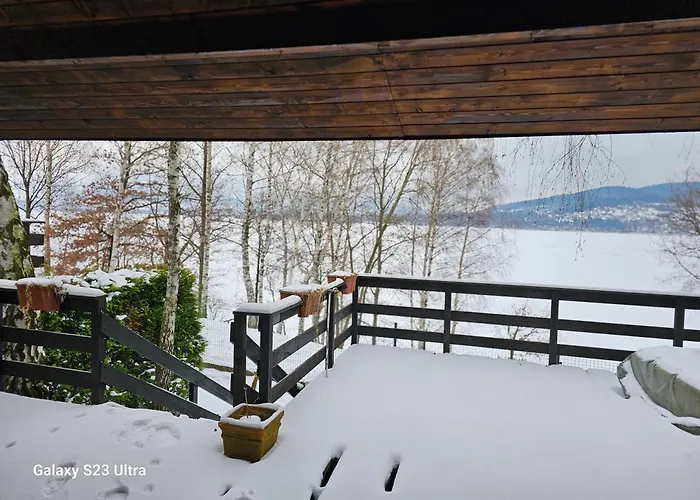 Dom Nad Jeziorem בקתה