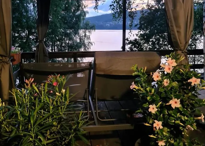 Dom Nad Jeziorem בקתה *