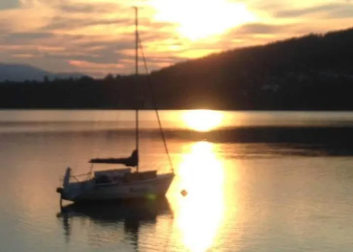 Dom Nad Jeziorem בקתה Żywiec